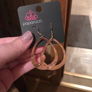 Two pair of Paparazzi earrings